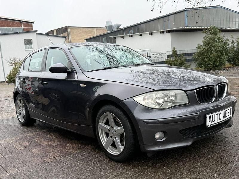 Grau Gebraucht 2004 BMW 120 Advantage Kleinwagen | 4.490 € (Fairer Preis) - Bild 1/4
