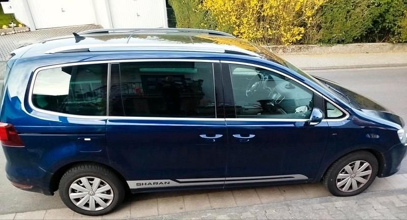 Gebraucht VW Sharan 150 PS (110 kW) 2019 Blau Van / Kleinbus