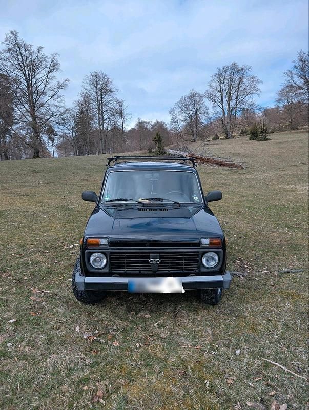 Gebraucht Lada niva 81 PS (59 kW) 2011 Schwarz SUV