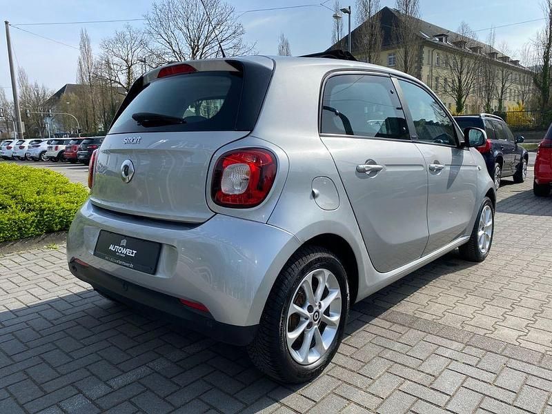 Second-hand Smart ForFour Passion 71 CP (52 kW) 2015 Argintiu Hatchback