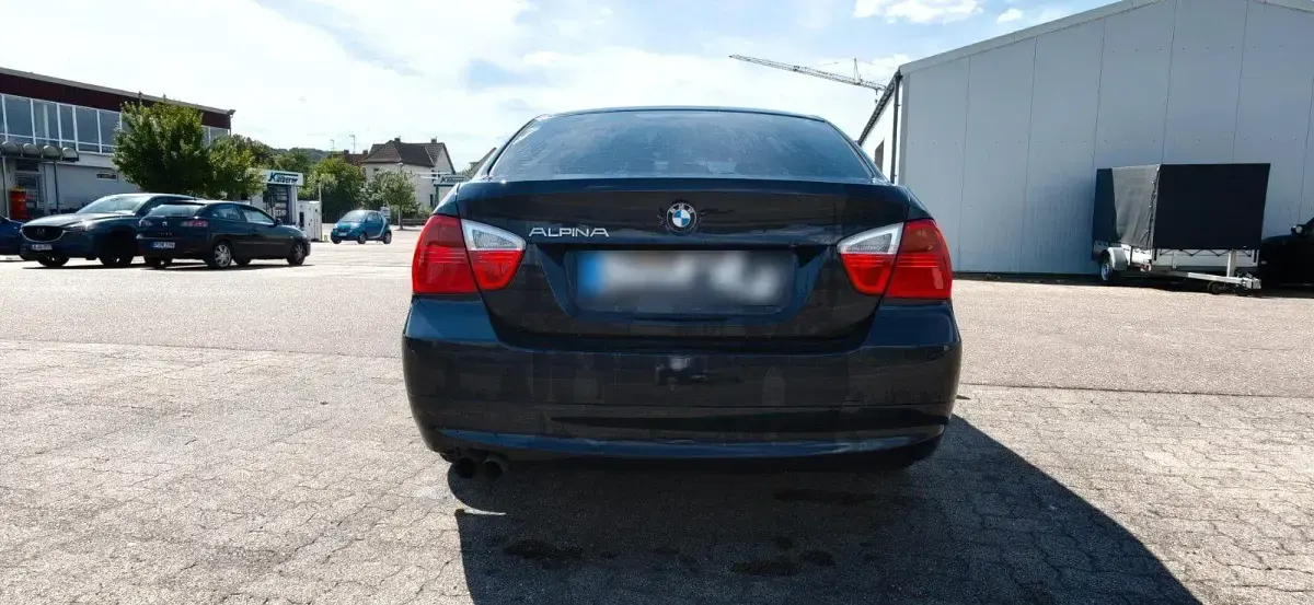 Gebraucht BMW 325 Sport Line 218 PS (160 kW) 2006 Blau Limousine