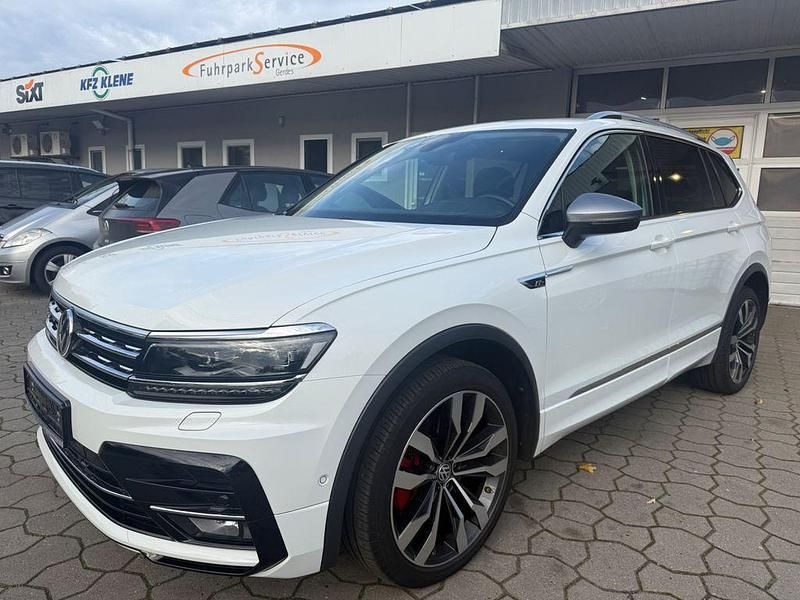 Weiß Gebraucht 2019 VW Tiguan Allspace Highline SUV | 27.990 € (Fairer Preis) - Bild 1/4