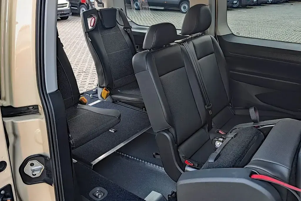 Gebraucht VW Caddy Maxi S 122 PS (89 kW) 2025 Beige Van / Kleinbus