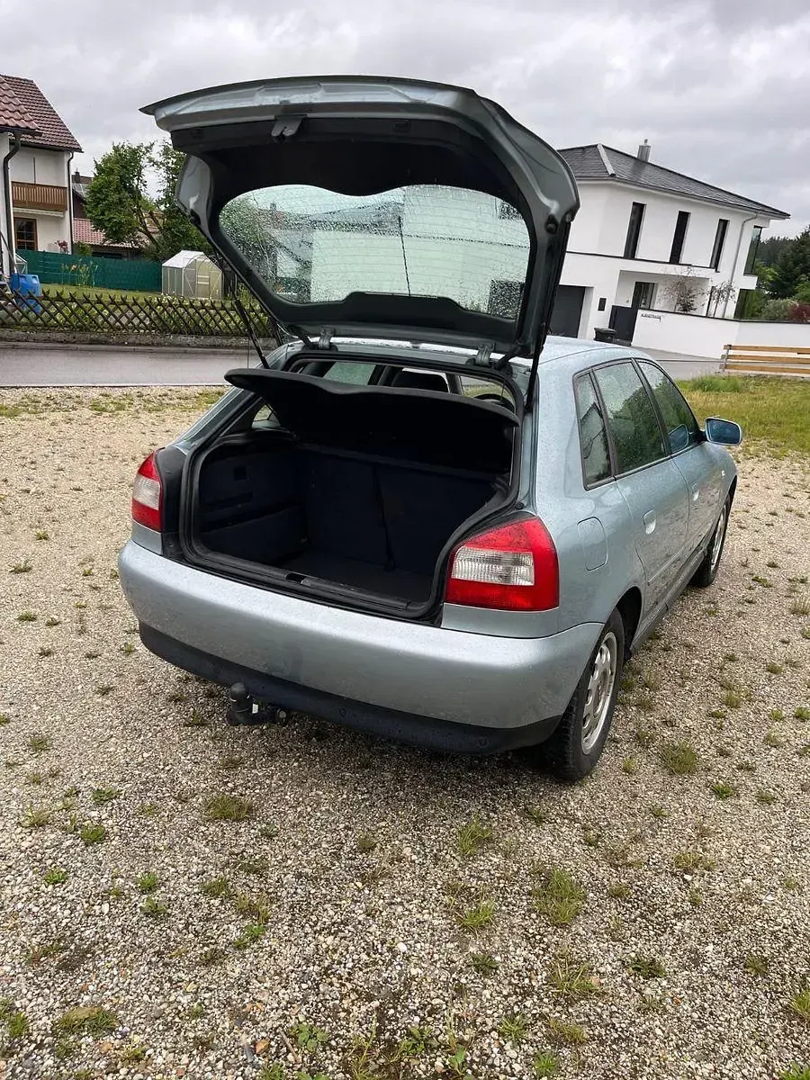 Gebraucht Audi A3 102 PS (75 kW) 2001 Blau Kleinwagen