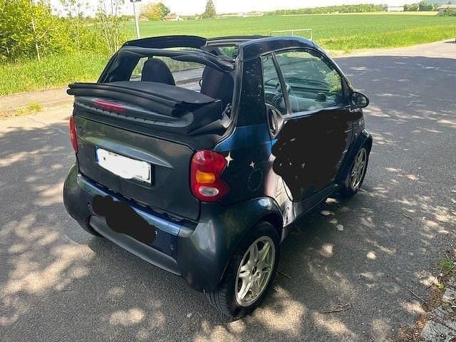 Blau Gebraucht 2002 Smart ForTwo Cabrio Pure Cabrio | 950 € (Guter Preis) - Bild 1/4