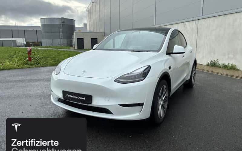 Weiß Gebraucht 2021 Tesla Model Y SUV | 30.900 € (Fairer Preis) - Bild 1/4
