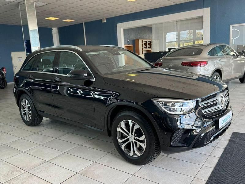 Gebraucht Mercedes GLC220 194 PS (142 kW) 2021 Schwarz SUV