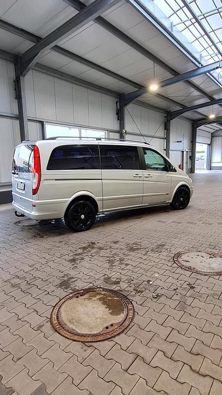 Silber Gebraucht 2008 Mercedes Viano Van / Kleinbus | 8.500 € (Superpreis) - Bild 1/4