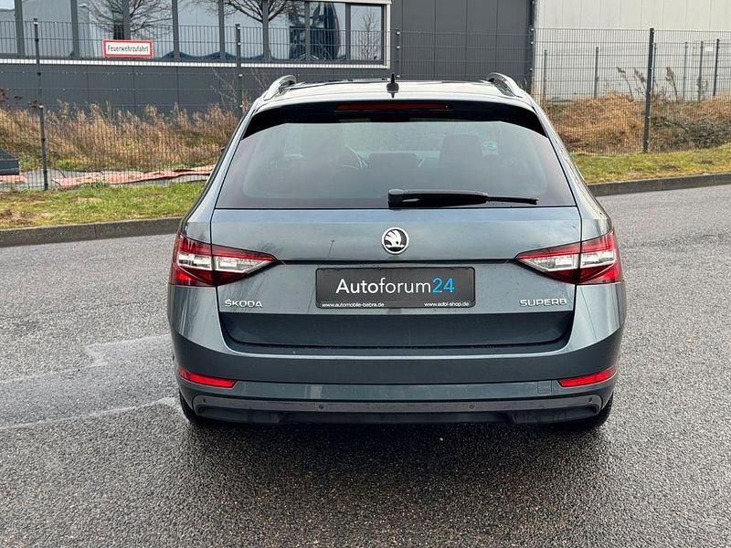 Gebraucht Skoda Superb Style 150 PS (110 kW) 2017 Grau Kombi