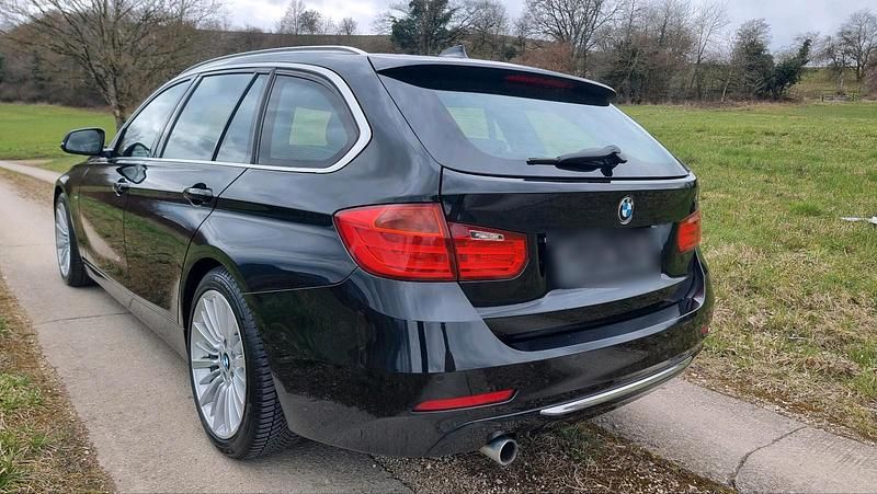 Gebraucht BMW 320 Luxury Line 184 PS (135 kW) 2015 Schwarz Kombi