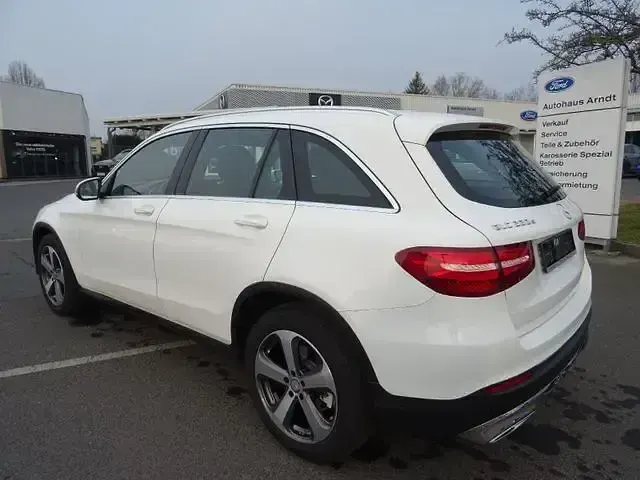 Gebraucht Mercedes GLC220 Exclusive 170 PS (125 kW) 2015 Polarweiss  unilack SUV