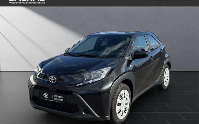 Schwarz Gebraucht 2024 Toyota Aygo Business Edition Kleinwagen | 15.490 € (Guter Preis) - Bild 1/4