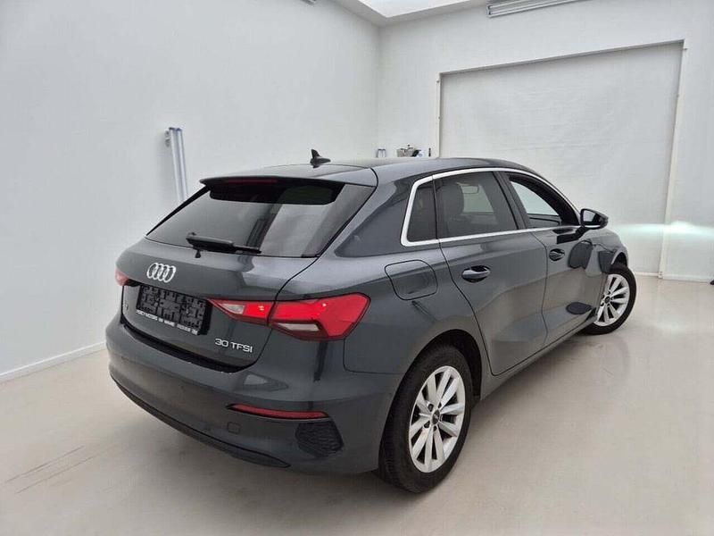 Gebraucht Audi A3 110 PS (80 kW) 2020 Grau Limousine