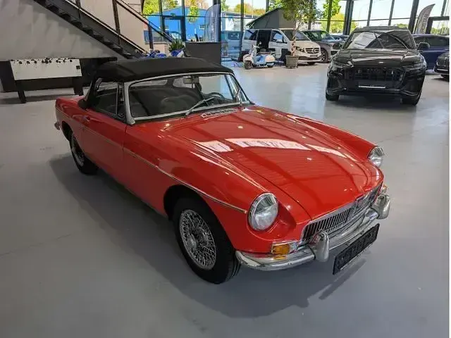 Käytetty MG B 95 HP (69 kW) 1964 Punainen Avoauto