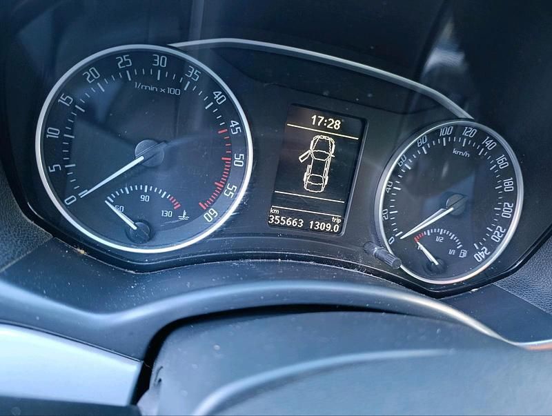 Second-hand Skoda Octavia GreenLine 105 CP (77 kW) 2009 Negru Break