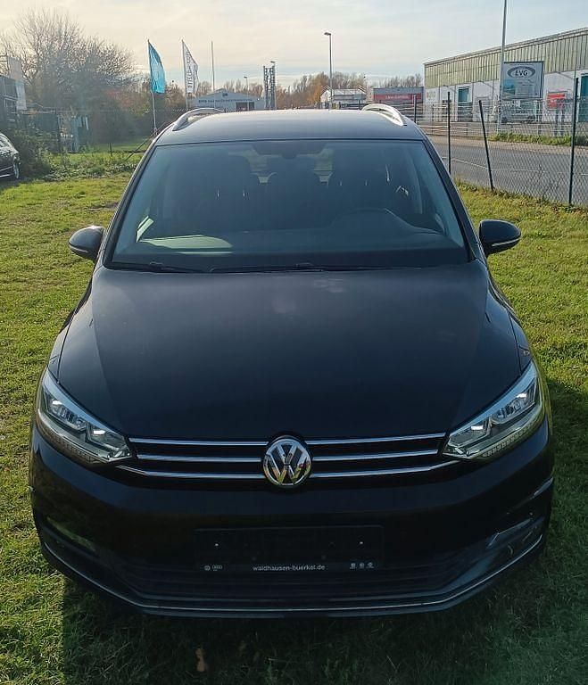 Blau Gebraucht 2016 VW Touran Highline Van / Kleinbus | 12.099 € (Guter Preis) - Bild 1/4