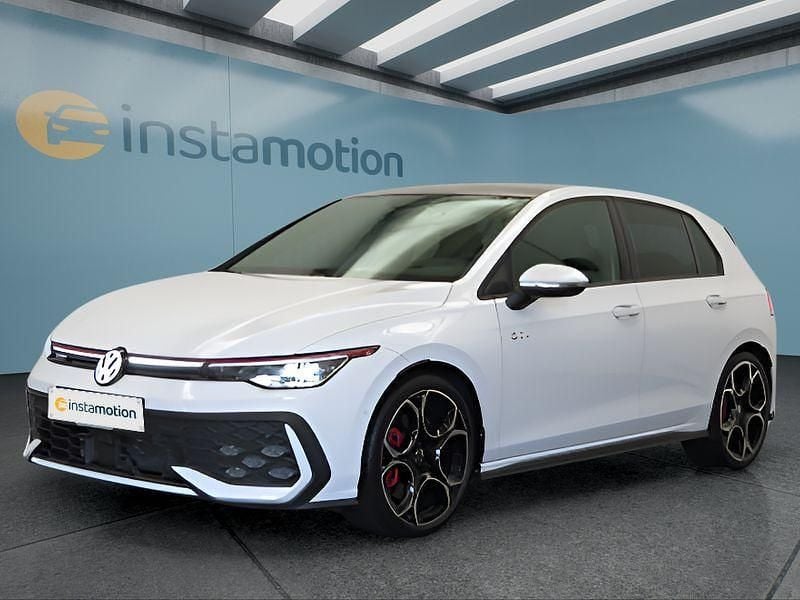 Weiß Gebraucht 2024 VW Golf VIII Kleinwagen | 38.849 € (Fairer Preis) - Bild 1/4