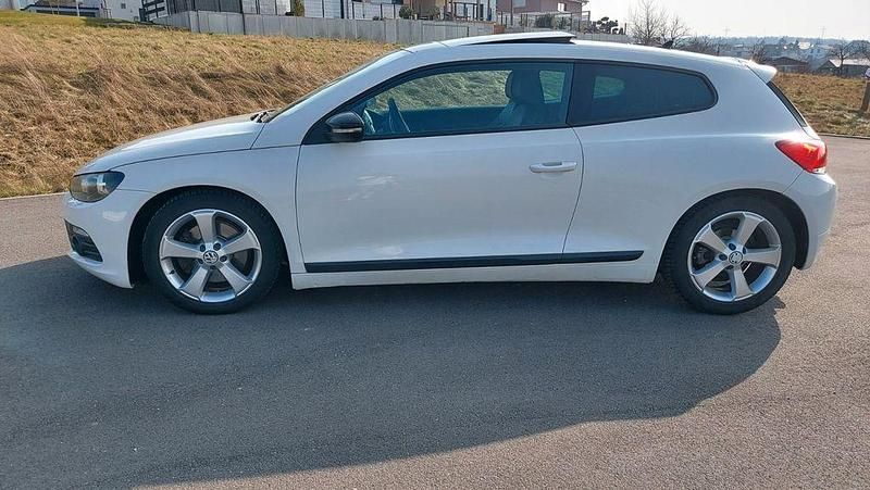 Gebraucht VW Scirocco 160 PS (117 kW) 2010 Weiß Coupé