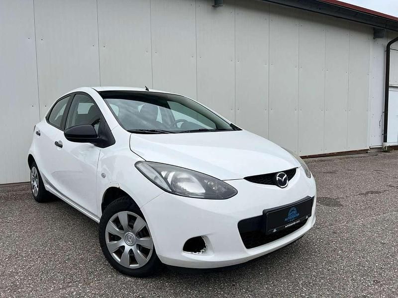 Weiß Gebraucht 2009 Mazda 2 Impuls Kleinwagen | 2.499 € (Teuer) - Bild 1/4