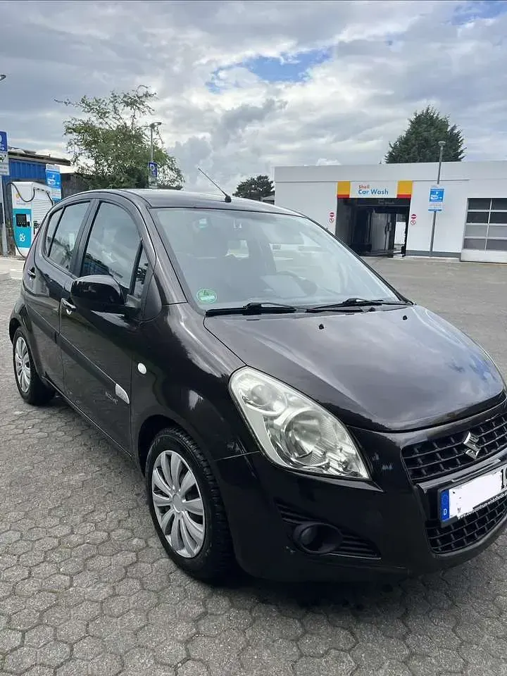 Gebraucht Suzuki Splash Active+ 94 PS (69 kW) 2013 Braun Kleinwagen