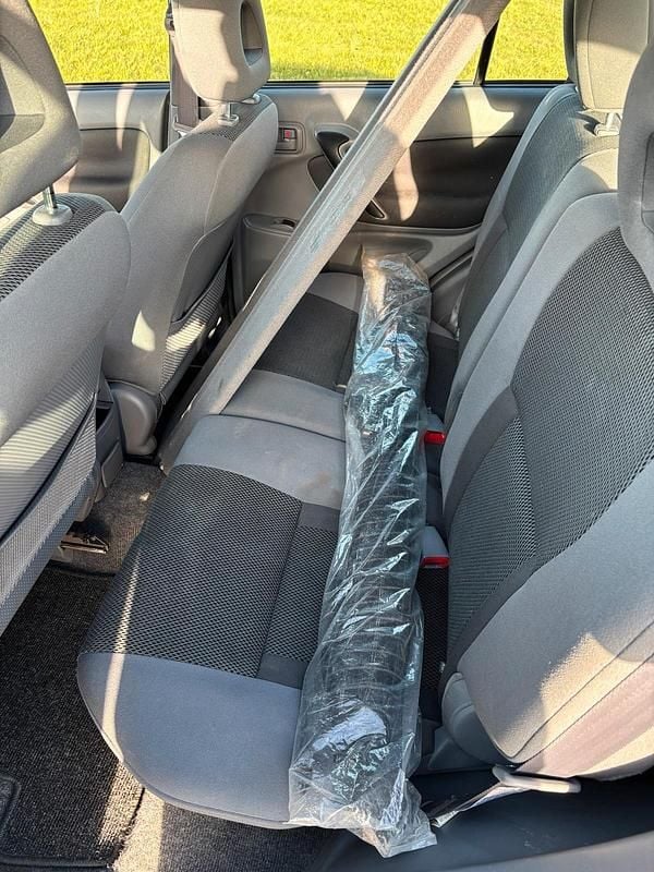 Gebraucht Toyota RAV4 150 PS (110 kW) 2002 Silber SUV