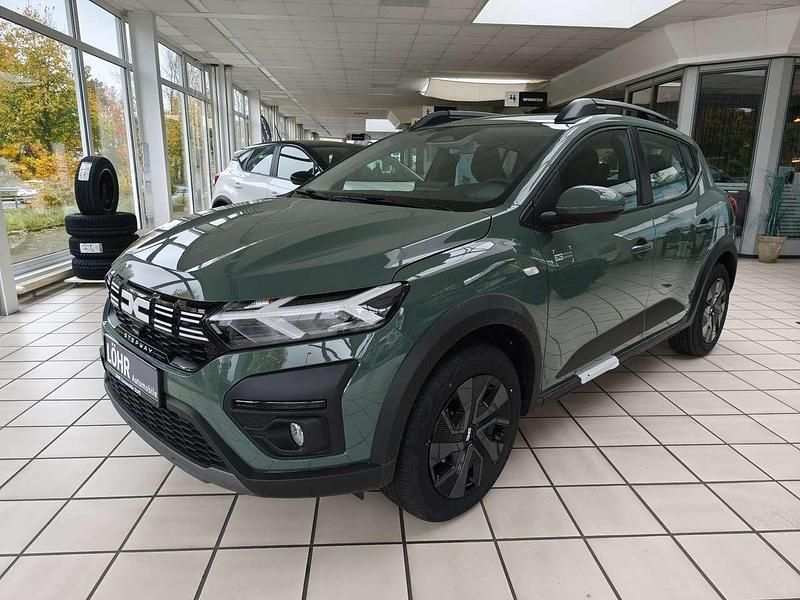 Staubgrau Neu 2025 Dacia Sandero Expression Kleinwagen | 17.992 € (Fairer Preis) - Bild 1/4