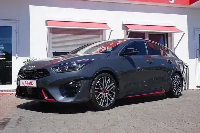 Gebraucht Kia ProCeed GT 204 PS (150 kW) 2023 Pentametal metallic grau Kombi