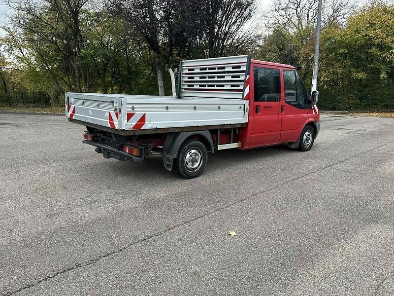 Second-hand Ford Transit 86 CP (63 kW) 2007 Roșu Break