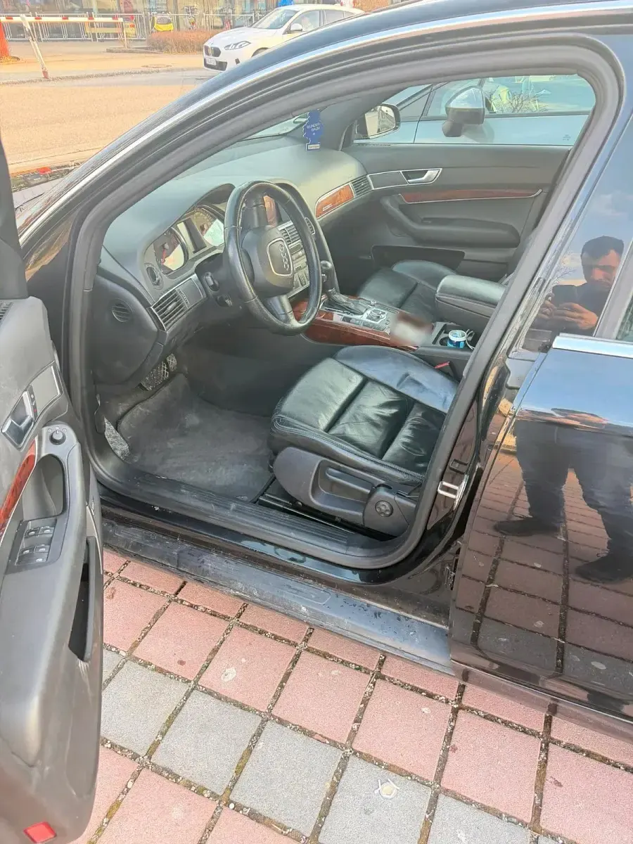Gebraucht Audi A6 Ambiente 225 PS (165 kW) 2004 Schwarz Limousine