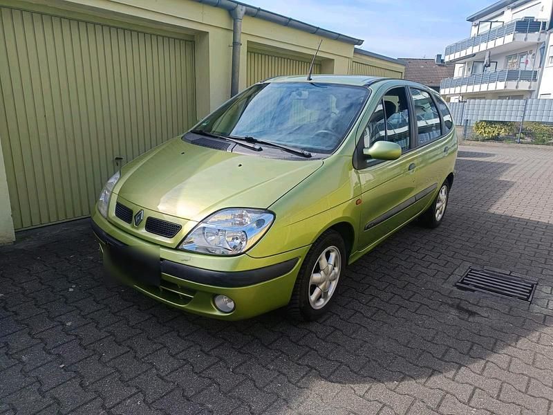 Second-hand Renault Scénic 107 CP (78 kW) 2000 Verde Monovolum