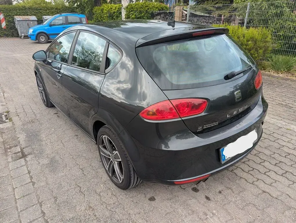 Gebraucht Seat Leon 125 PS (91 kW) 2011 Grau Kleinwagen