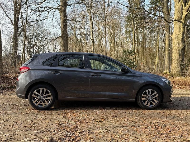 Gebraucht Hyundai i30 YES! 99 PS (72 kW) 2018 Grau Kombi