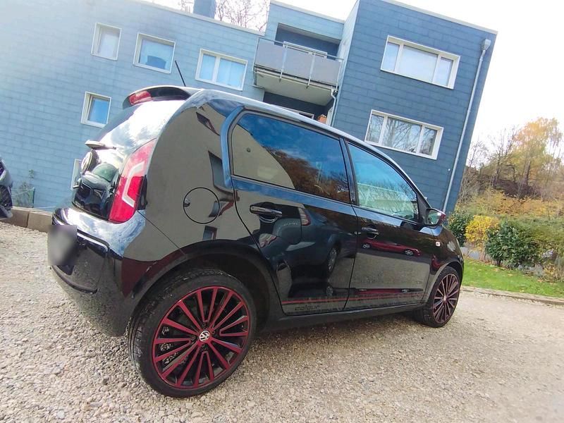 Gebraucht VW up! 60 PS (44 kW) 2016 Schwarz Kleinwagen