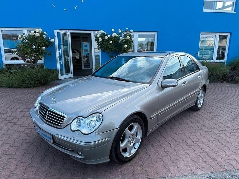 Silber Gebraucht 2002 Mercedes C200 Limousine | 5.980 € - Bild 1/4