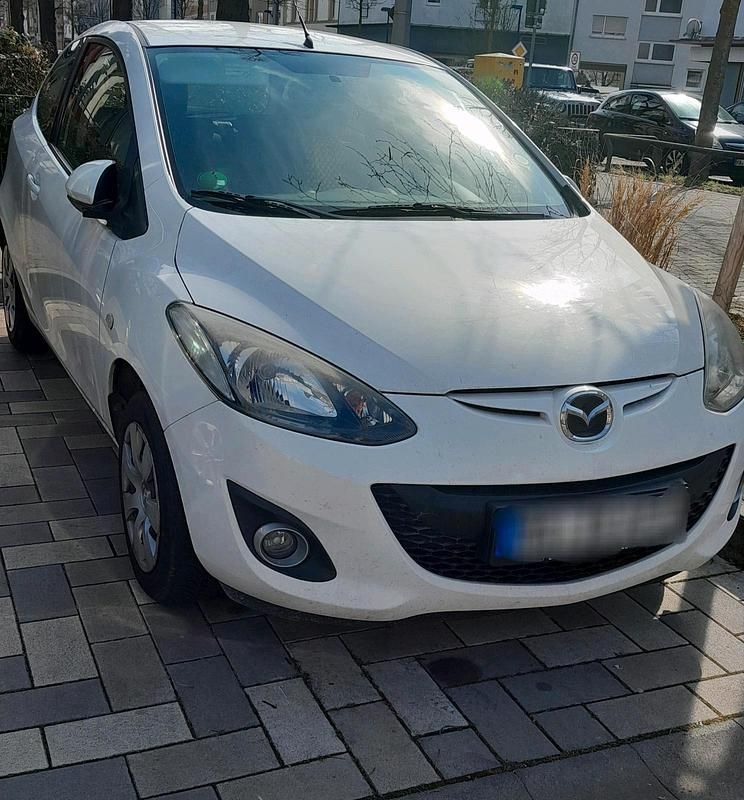 Weiß Gebraucht 2011 Mazda 2 Kleinwagen | 3.490 € (Fairer Preis) - Bild 1/4