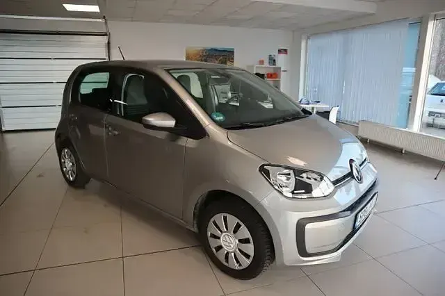 Używany VW up! Move 65 KM (47 kW) 2021 Srebrny Hatchback