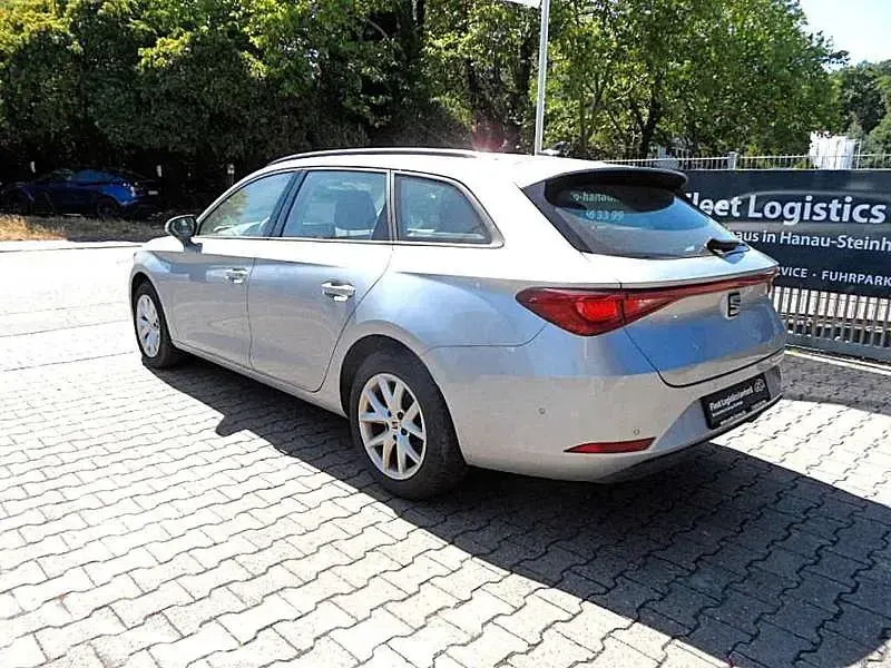 Gebraucht Seat Leon Style 150 PS (110 kW) 2024 Silber Limousine