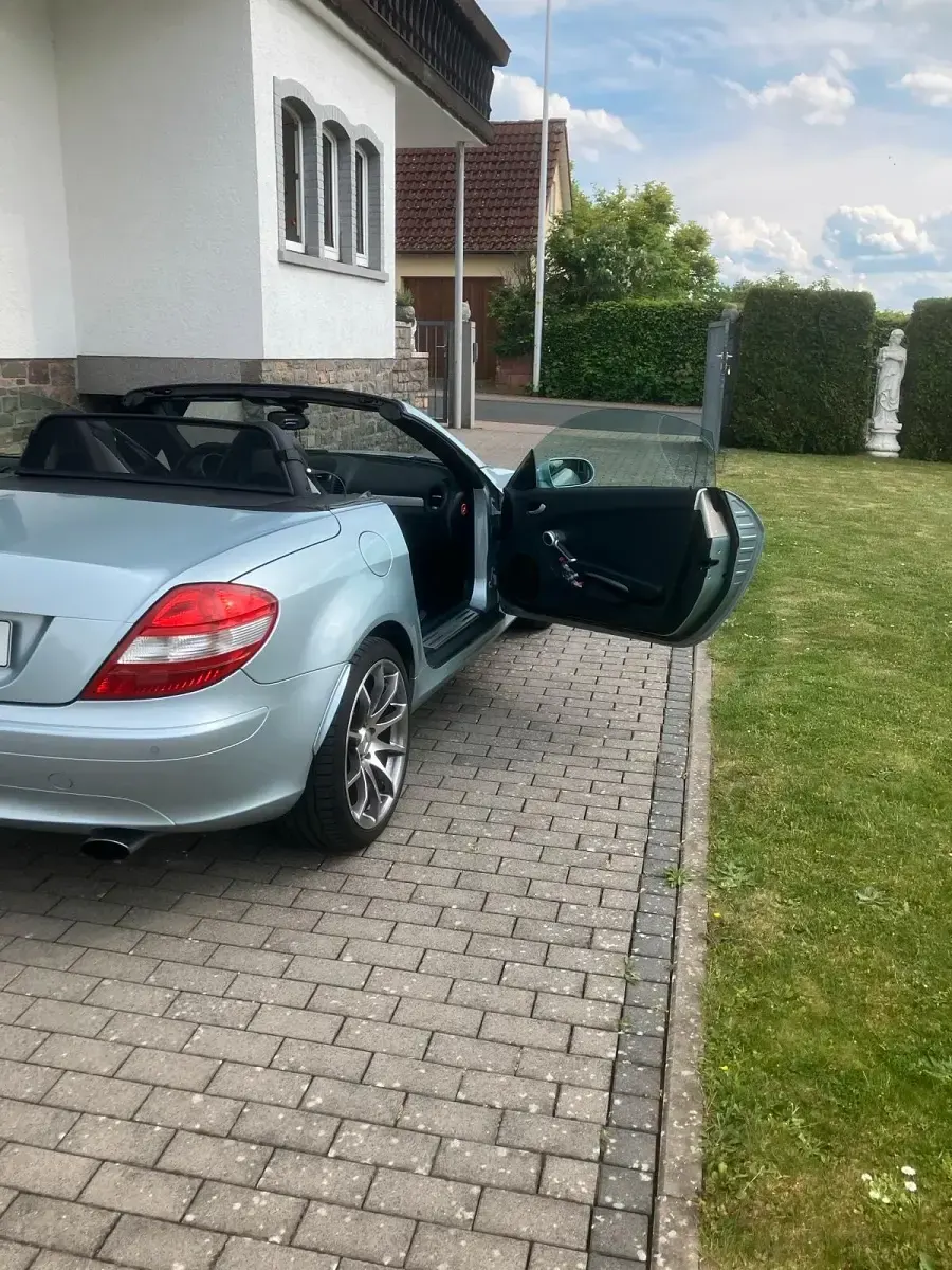 Second-hand Mercedes SLK200 163 CP (119 kW) 2005 Argintiu Cabrio
