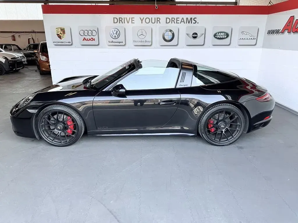 Gebraucht Porsche 911 Carrera 4 GTS Targa 450 PS (330 kW) 2017 Tiefschwarzmetallic (metallic) Cabrio