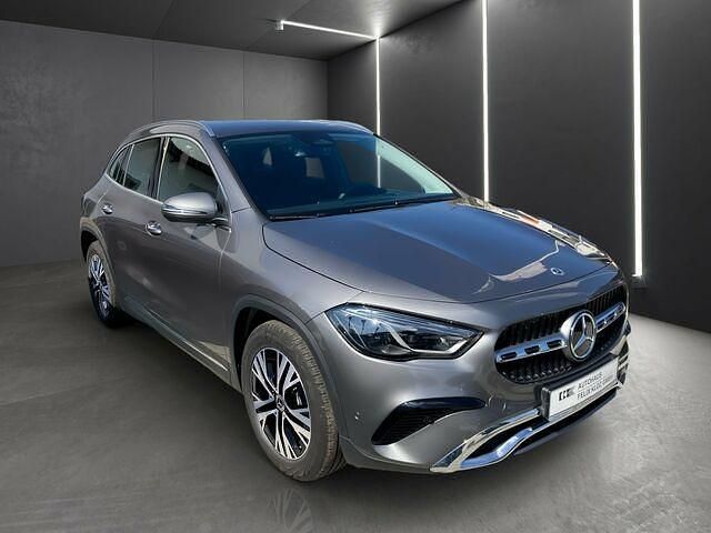 Gebraucht Mercedes GLA180 Progressive 136 PS (100 kW) 2024 Grau SUV