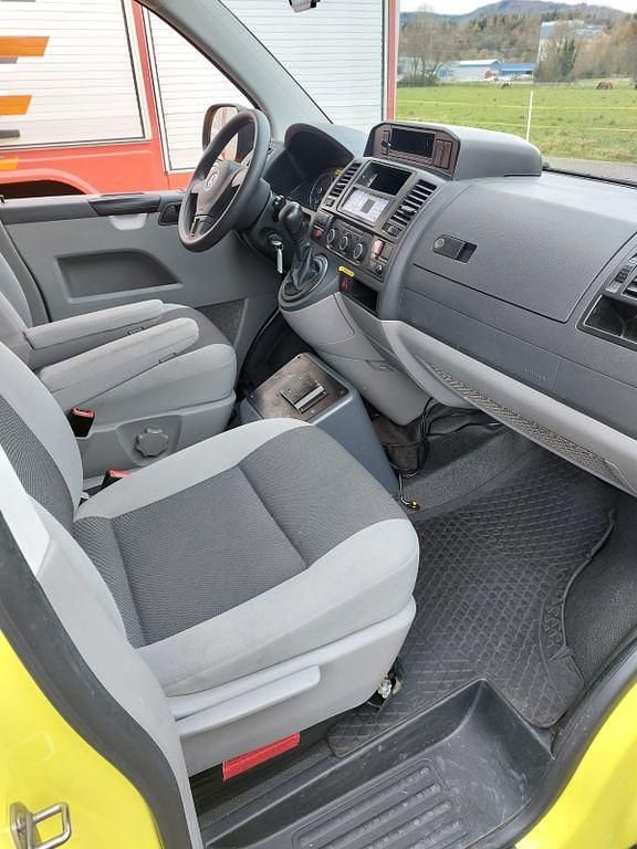 Gebraucht VW T5 179 PS (131 kW) 2015 Gelb Van