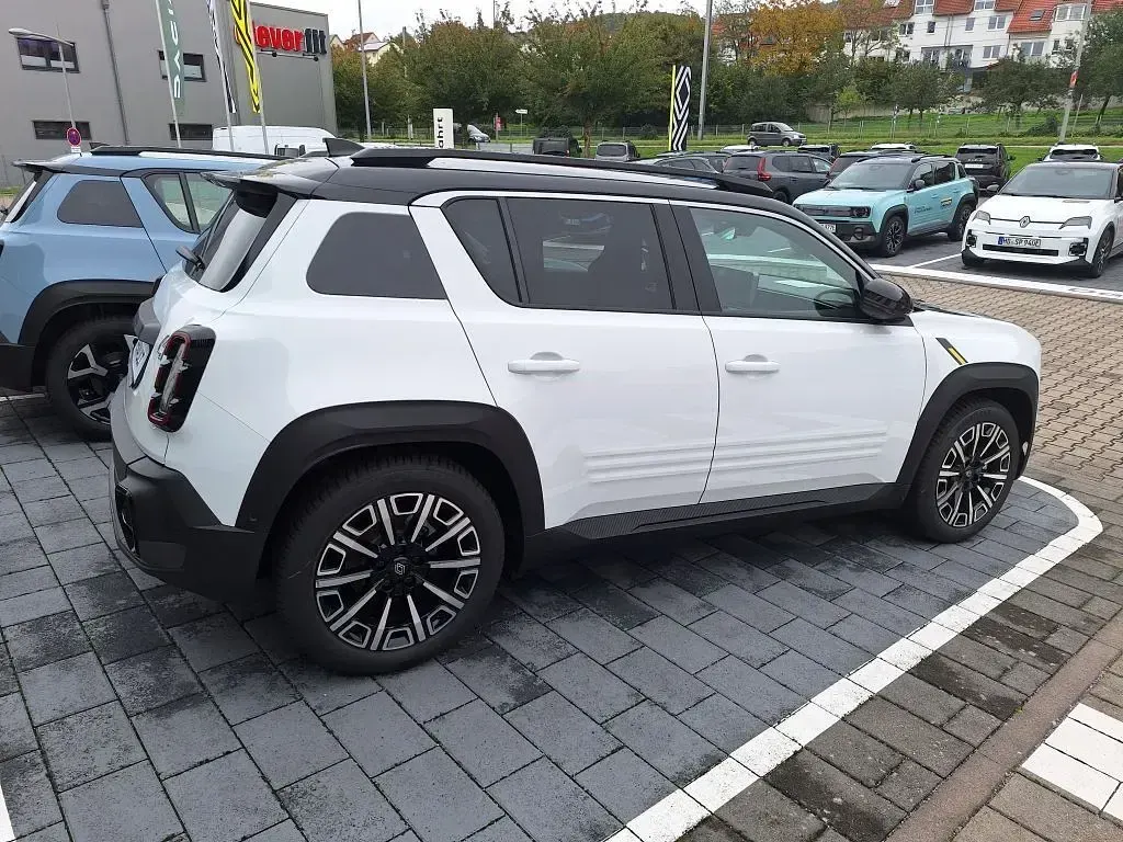 Gebraucht Renault 4 E-Tech Iconic 110 kW (150 PS) 2025 Weiß SUV