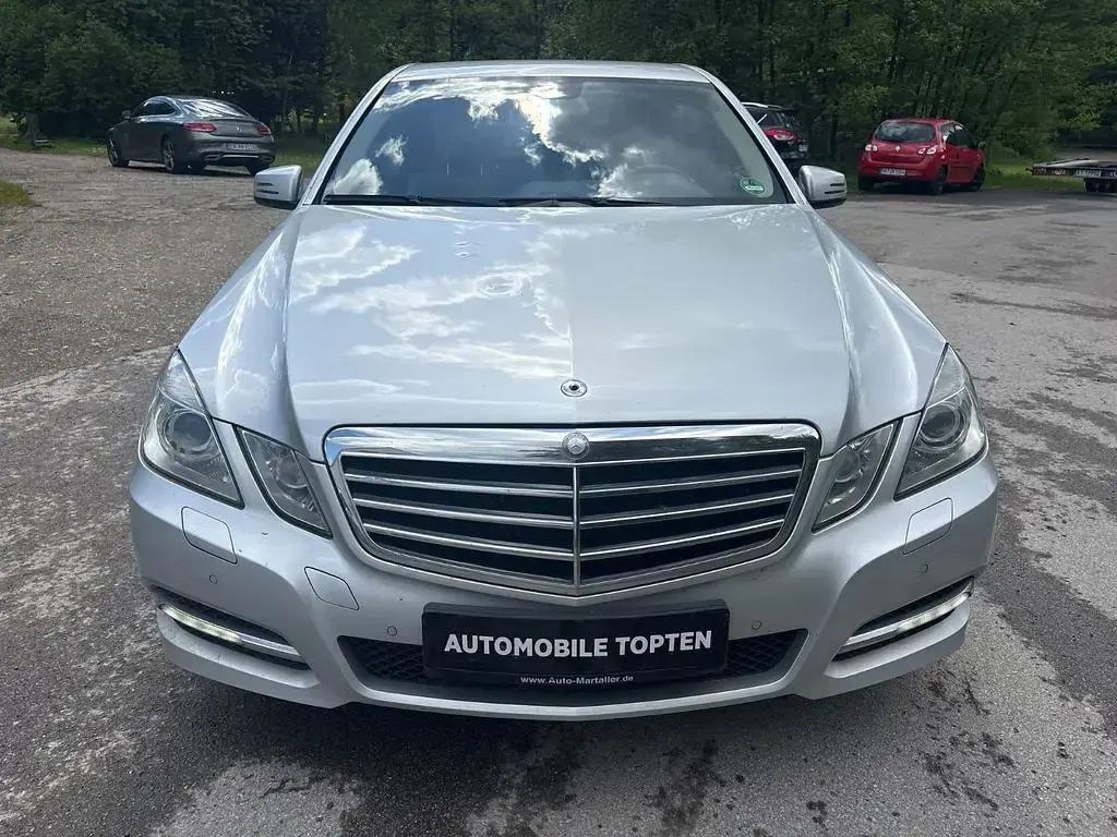 Gebraucht Mercedes E200 136 PS (100 kW) 2010 Silber Limousine