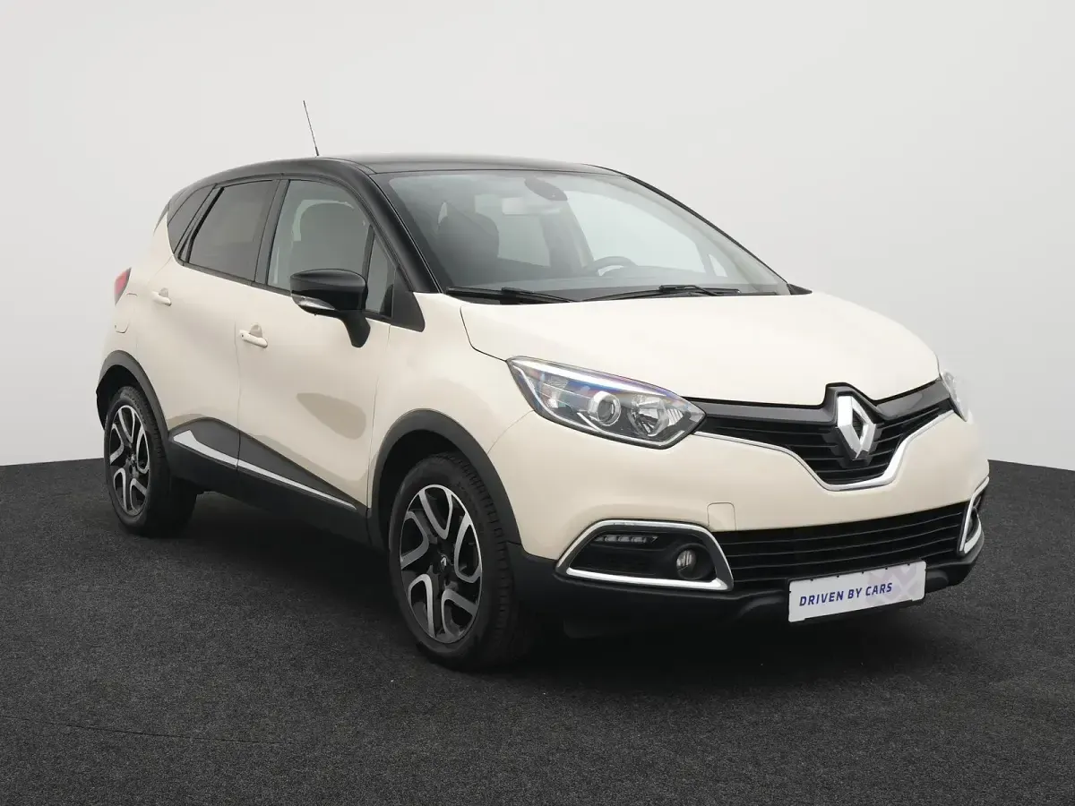 Gebraucht Renault Captur Dynamique 90 PS (66 kW) 2016 Elfenbein d16 + schwarz gne SUV
