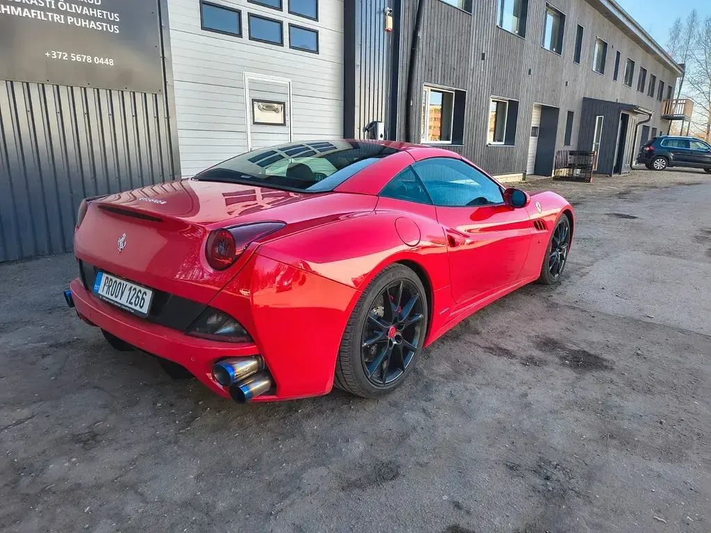 Gebraucht Ferrari California 460 PS (338 kW) 2010 Rot Cabrio