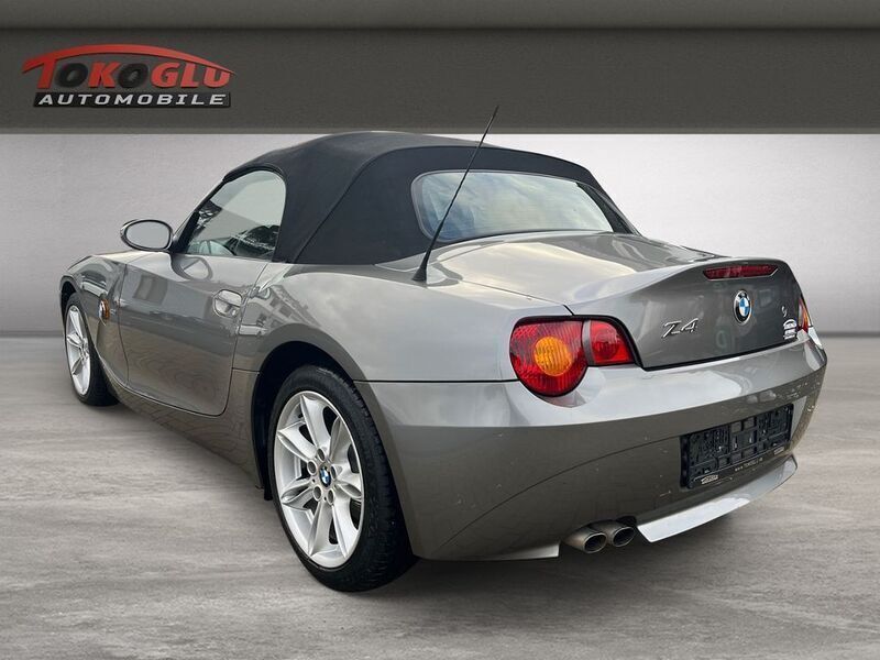 Gebraucht BMW Z4 Sport Line 170 PS (125 kW) 2004 Grau Cabrio