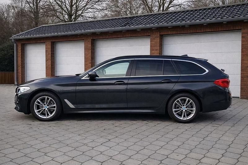 Gebraucht BMW 520 190 PS (139 kW) 2018 Grau Kombi
