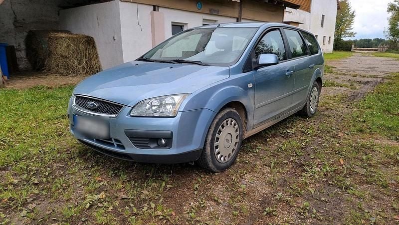 Gebraucht Ford Focus Ghia 109 PS (80 kW) 2006 Blau Kombi
