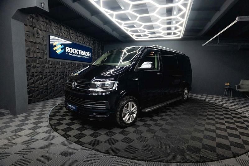 Second-hand VW Multivan 150 CP (110 kW) 2018 Negru Monovolum
