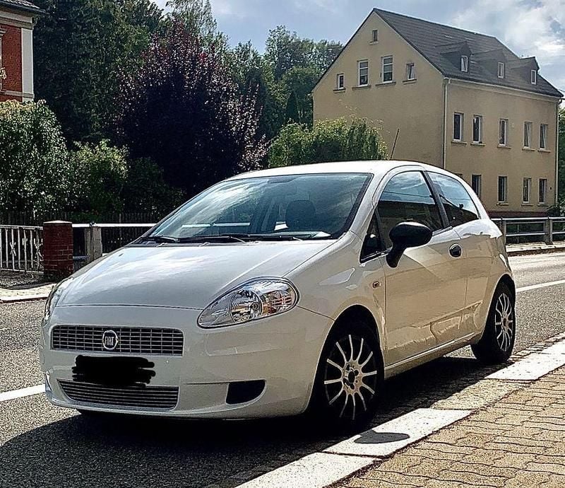 Weiß Gebraucht 2009 Fiat Grande Punto Active Kleinwagen | 2.200 € (Guter Preis) - Bild 1/4